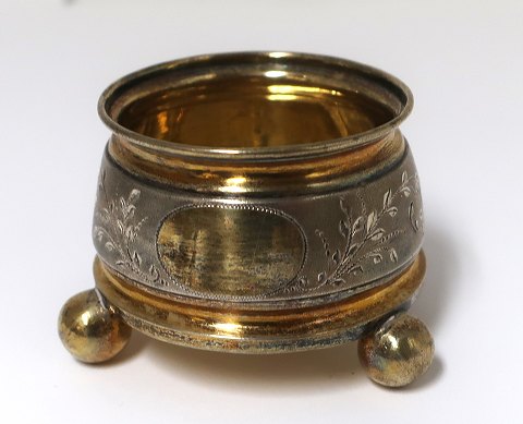 P. Hertz. Silver salt vessel gilded (830). Diameter 4.5 cm. Height 3.5 cm.