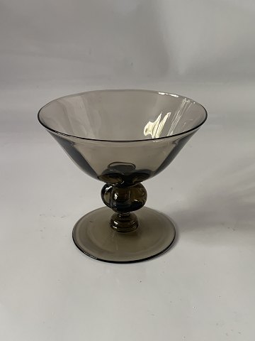 Champagne bowl Viol Røgtopas Holmegaard
Height 9 cm