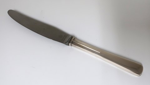Hans Hansen. Sølvbestik. Arvesølv no. 17. Frokostkniv. Længde 21 cm.
