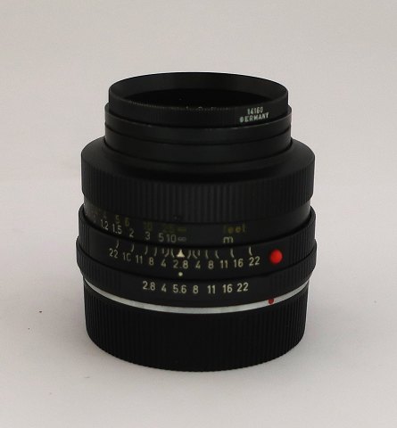 Leica - Elmarit-R 1 : 2. 8 / 35. With Leica R mount. No. 2168886