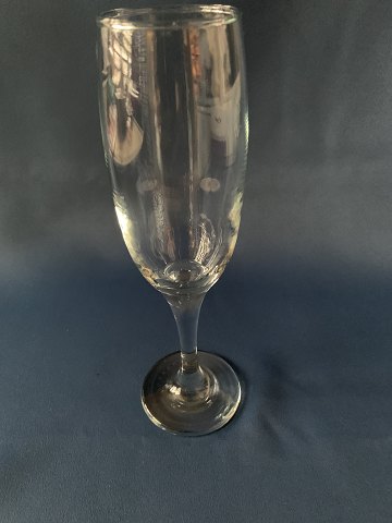 Champagne flute of 21 centimeters.