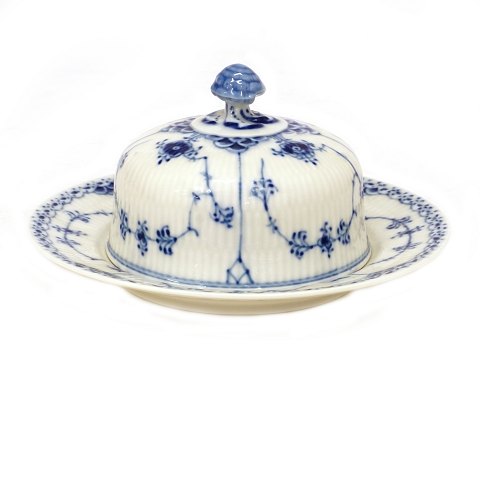 Royal Copenhagen Zwiebelmusster Halbspitze 
Butterdose 502. 1. Qualität. H: 9,5cm. D: 17cm