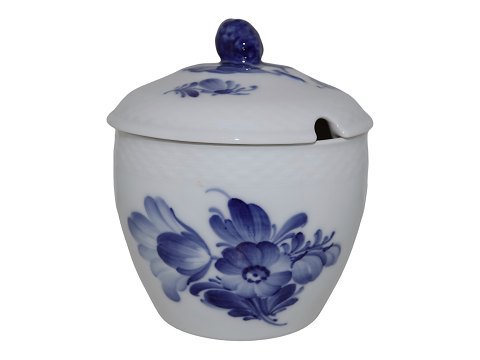 Blue Flower Braided
Rare lidded jar for marmelade