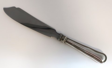 Dobbeltriflet. Sølvbestik (830). Kagekniv. Længde 27 cm. Produceret 1930.