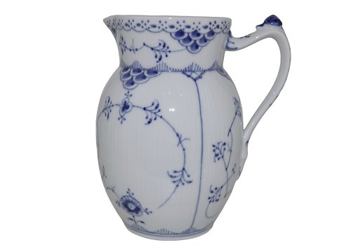 Blue Fluted Half Lace
Milk pitcher