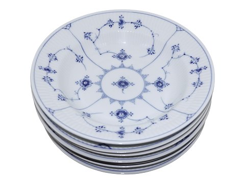 Blue Fluted Plain
Large soup plate 24.5 cm. #165