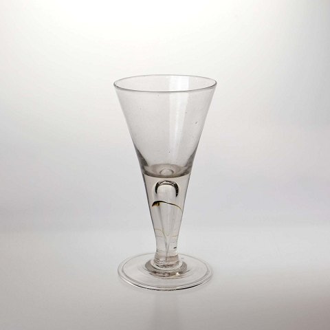 Hurdal glas
Nøgen jomfru
16,9 cm høj