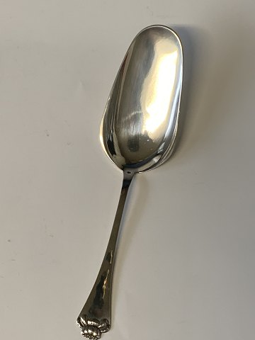 Cake Spade Åkande Danish silver cutlery
Hans Hansen Silver
Length 19.2 cm.