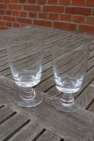 Almue glas fra Holmegrd