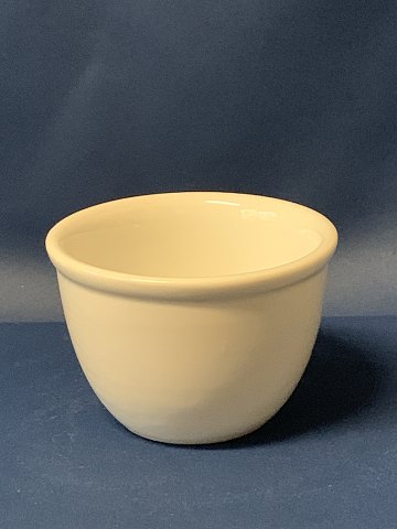 Royal Copenhagen Flower Pot
Deck no. 6157
Height 5.5 cm.
Diameter 8 cm.