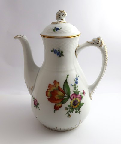 Bing & Grondahl. Saxon flower. Coffee pot. Model 91A. Height 24.5 cm. (1 
quality)