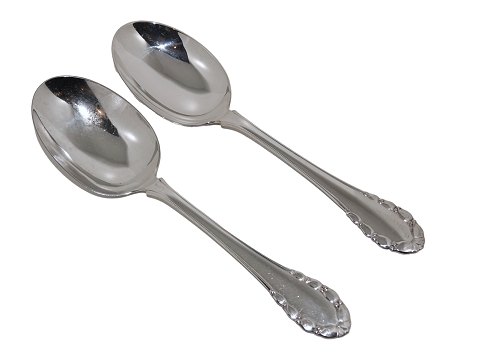 Georg Jensen Liljekonval
Stor serveringsske 25,2 cm.