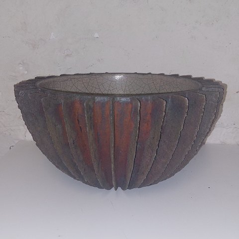 Charlotte Nielsen: Bowl in ceramics
