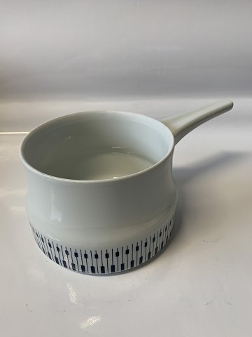 Danild 64 Tangent, Tall pot with handle without lid
Lyngby Porcelain, Refractory