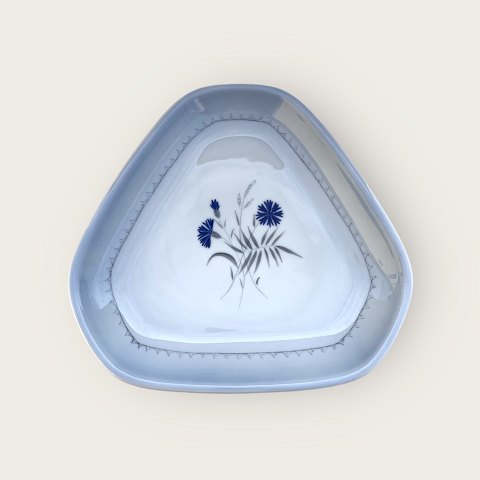 Bing & Grondahl
Cornflower
Triangular dish
#40
*DKK 150