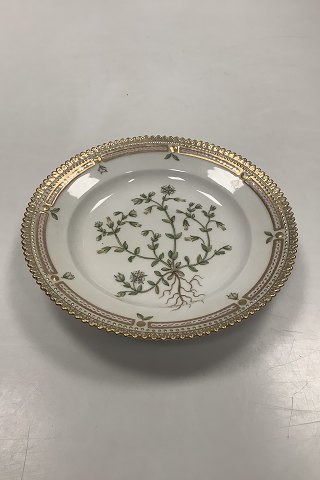 Royal Copenhagen Flora Danica Salat Tallerken No 20 / 3573