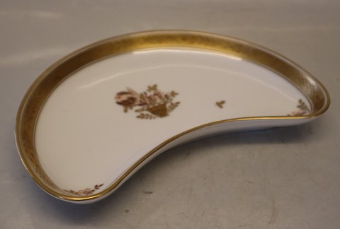 9048-595 Crescent shaped dish 22 cm Golden Basket Royal Copenhagen