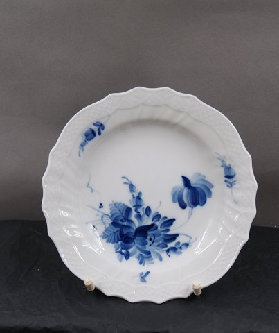 Blå Blomst Svejfet porcelæn. Store kagetallerkener nr. 1625 Ø 17cm