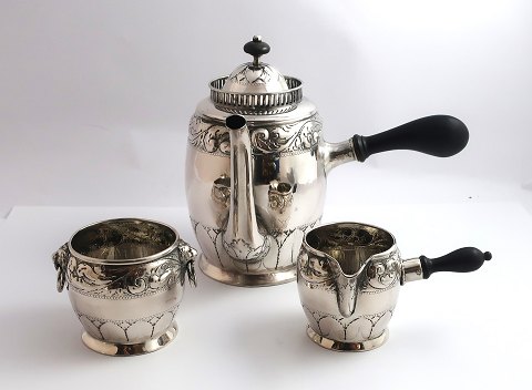 A. Steffensen, Copenhagen. Silver coffee service (830). 3 parts. Height of the 
coffee pot 16.5 cm. Produced 1920