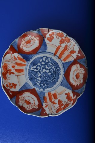 Imari porcelain Plate