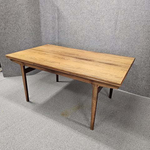 Text available in Danish language