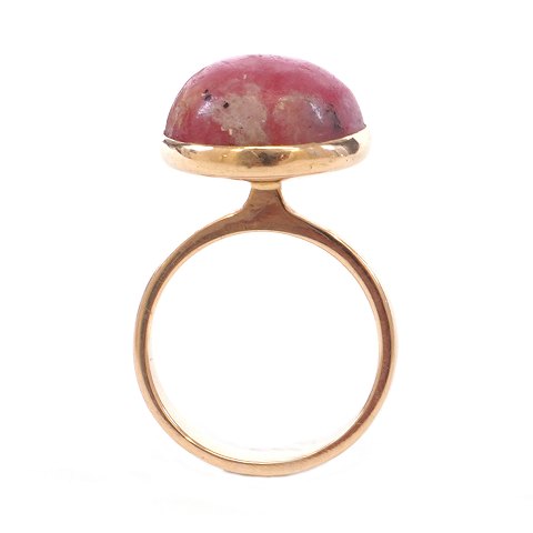 A. Dragsted, Dänemark, Ring aus 14kt Gold mit 
Rhodocrosit. Ringgr. 55