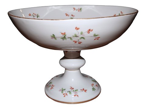 Red BerriesCake stand