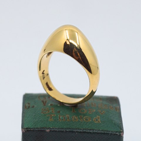 Knud V. Andersen; A design ring in 14k gold Knud V. Andersen; A design ring in 14k gold