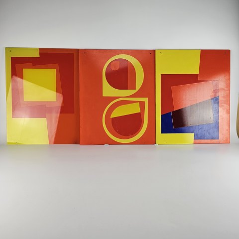 Text available in Danish language