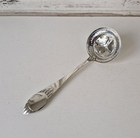 item no: 589673