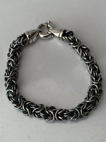 item no: 589742