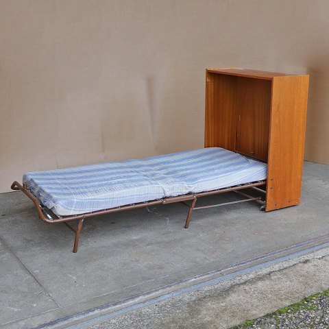 Text available in Danish language