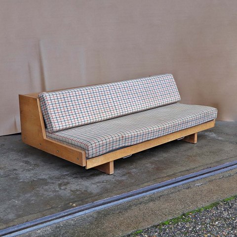 item no: 596928