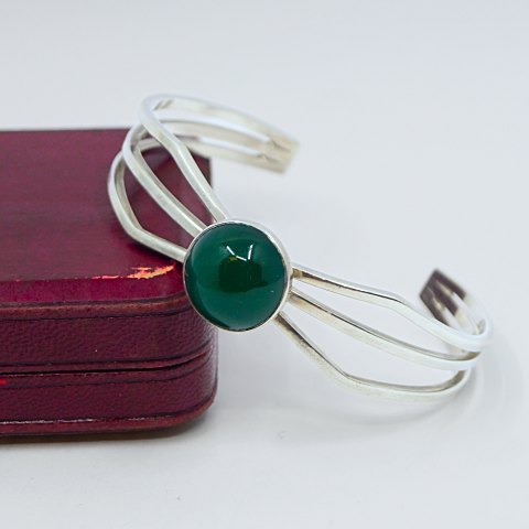 item no: 598745