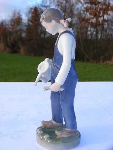 Bing & Grondahl Figurine 2326 Little Gardener