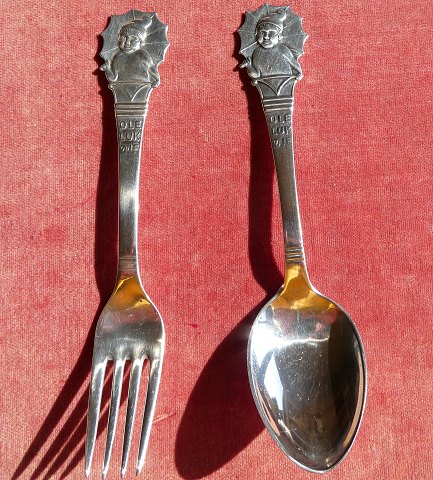 item no: s-Barnesæt Ole Lukøje.SOLD