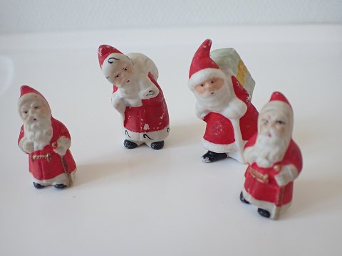 4 håndmalede biscuit julemænd, 2 større og 2 mindre. Sælges individuelt.