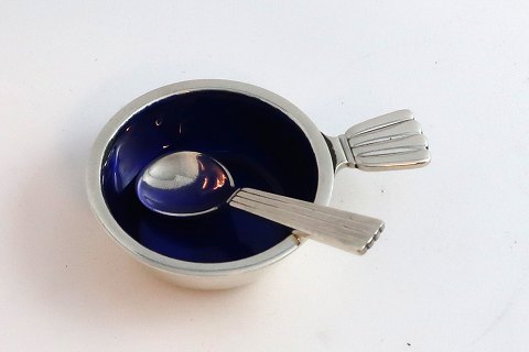 Georg Jensen. Bernadotte, salt cellar with blue enamel, and salt spoon. Sterling 
(925).