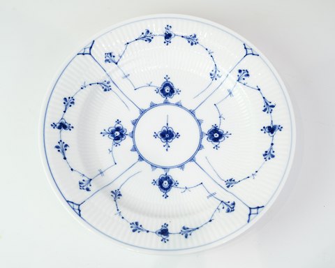 Middagstallerken – Musselmalet Riflet – Royal Copenhagen – No. 1/175 – før 1923
Flot stand
