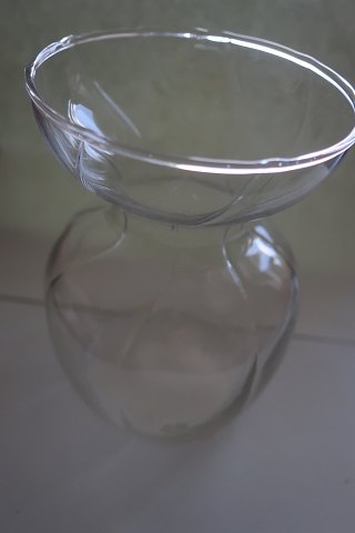 HolmegaardHyacintglassClear glassDiam at top: 8,5cmH: 13cmWith a pattern made in the glassIn a good condition