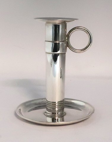 Hans Hansen. Kammerstage. Sterling (925). Design : Karl Gustav Hansen . Model 
303. Højde 11 cm. Produceret 1947