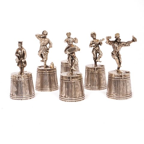 Set of six Russian silver cups marked circa 1880. 
H: 9cm