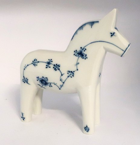 Royal Copenhagen. Porcelænsfigur. Dalarhest. Jubilæum i forbindelse med åbningen 
af Øresundsbroen. Højde 17 cm. I original æske.