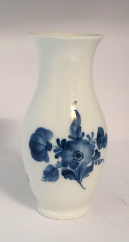 Königliches Kopenhagen. Blaue Blume. Vase. Modell 8263. Höhe 18 cm. (2. Wahl)