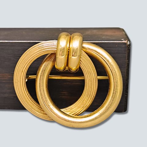 A Brooch of 18k gold