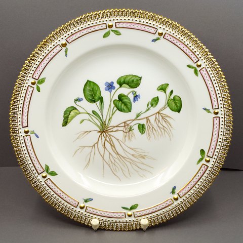 Royal Copenhagen, Flora Danica; Dinnerplate 25,5 cm. No 3549