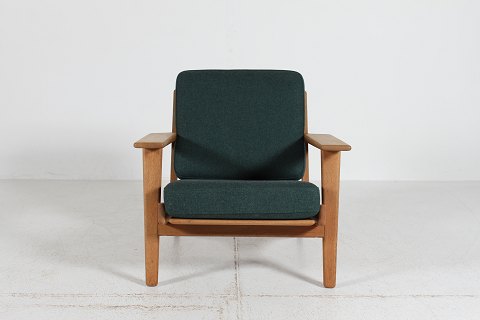 Hans J. Wegner