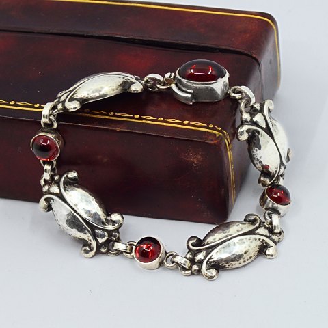 Armschmuck
