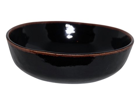 Bing & Grondahl stonewareBrown bowl by Tut Fog 19.7 cm.