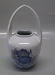 Royal Copenhagen 
1763-29 RC Vase with handle and blue flower 19 cm Painter 86 pre-1923